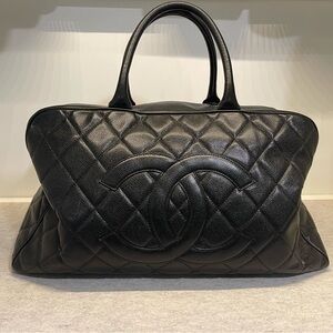 CHANEL Black Quilted Caviar Bowler 💕